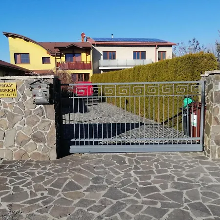 Utulny Domcek Privat Bedrich Holiday home *